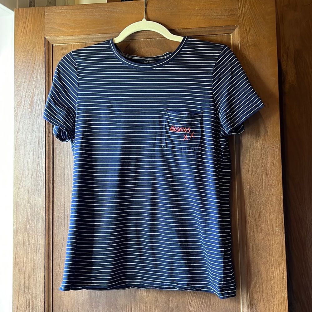 Club Monaco embroidered Bisou tee, size M